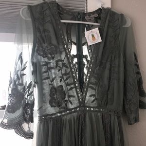 Pineapple lain deep V lace romper dress size s